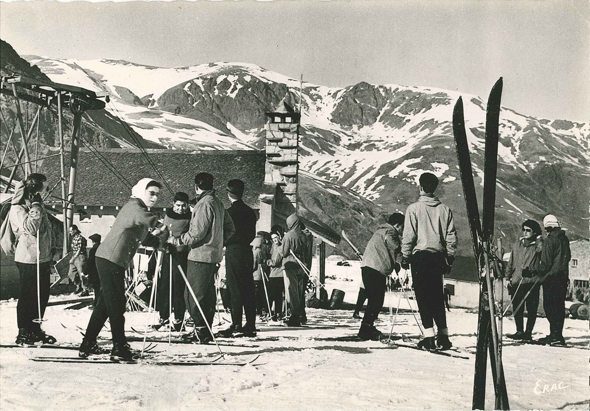De los caminos nevados al turismo de nieve