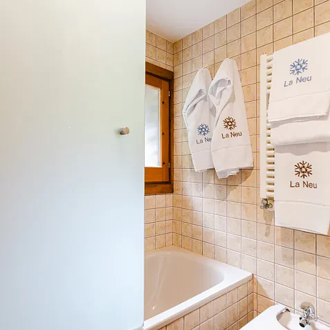 Apartament rústic vistes jardí