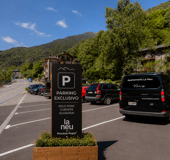 Estacionament convenient i gratuït al teu abast